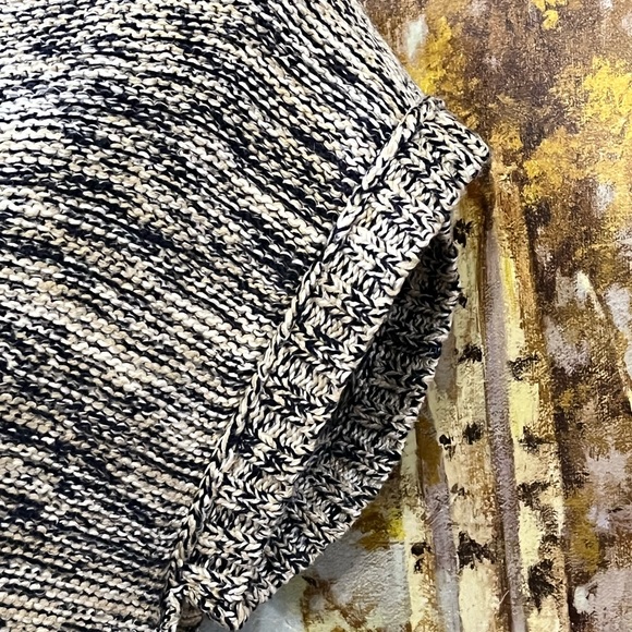 EUC EDDY BAUER Heavy Knit Cardigan with Exceptional Front Detailing - Picture 6 of 11